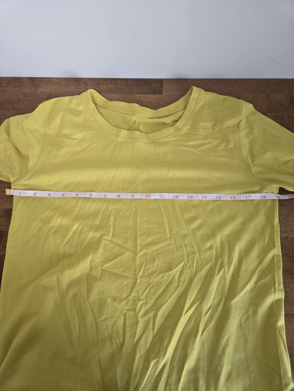 Lululemon Swiftly Long Sleeve Shirt Yellow Women Size 6 Or 8 - Picture 3 of 4